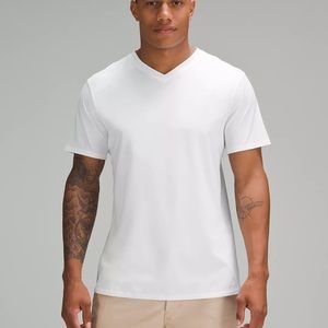 lululemon Fundamental V-Neck T-Shirt - Large